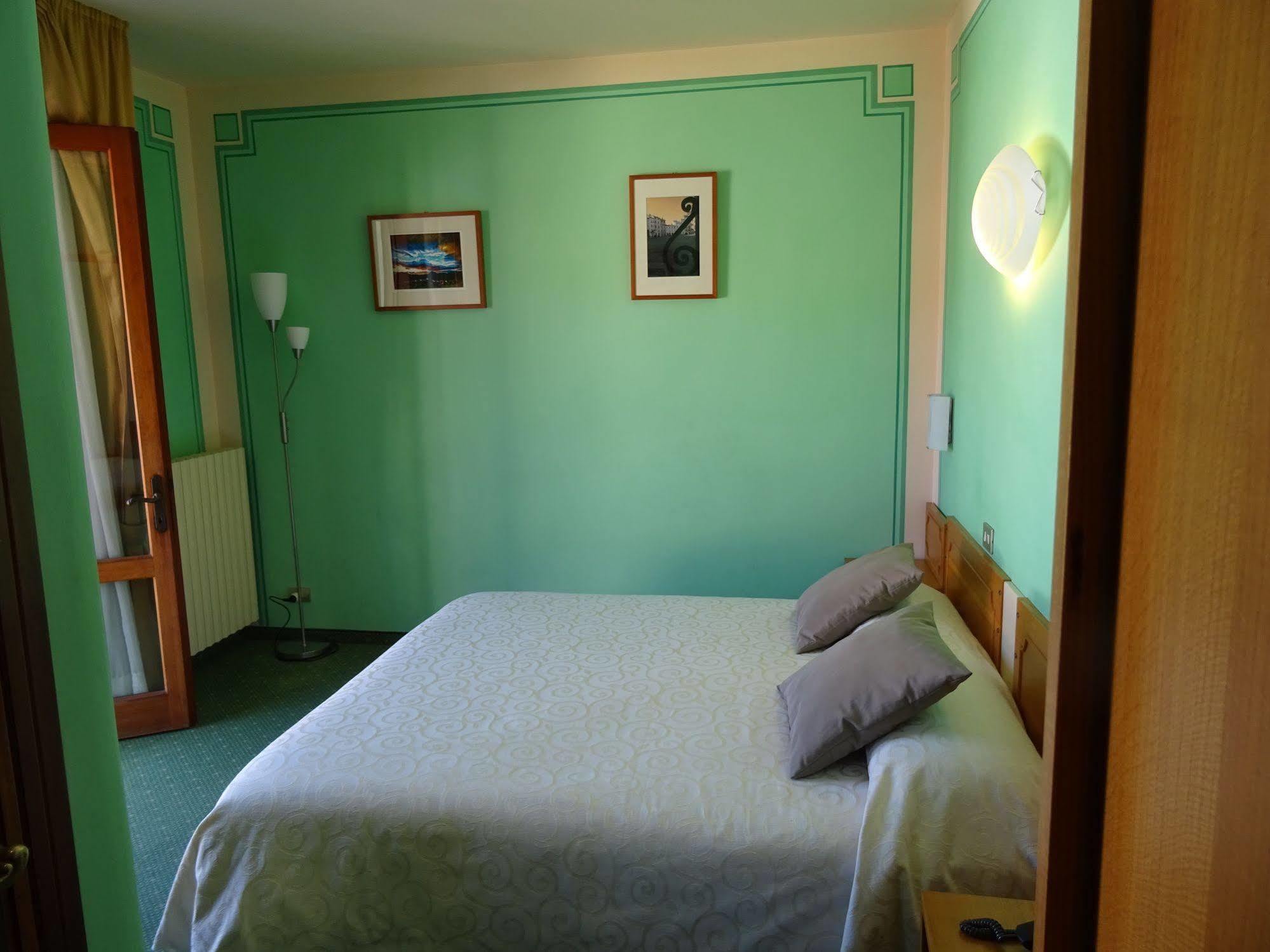 Hotel La Pergola บาร์กา ภายนอก รูปภาพ