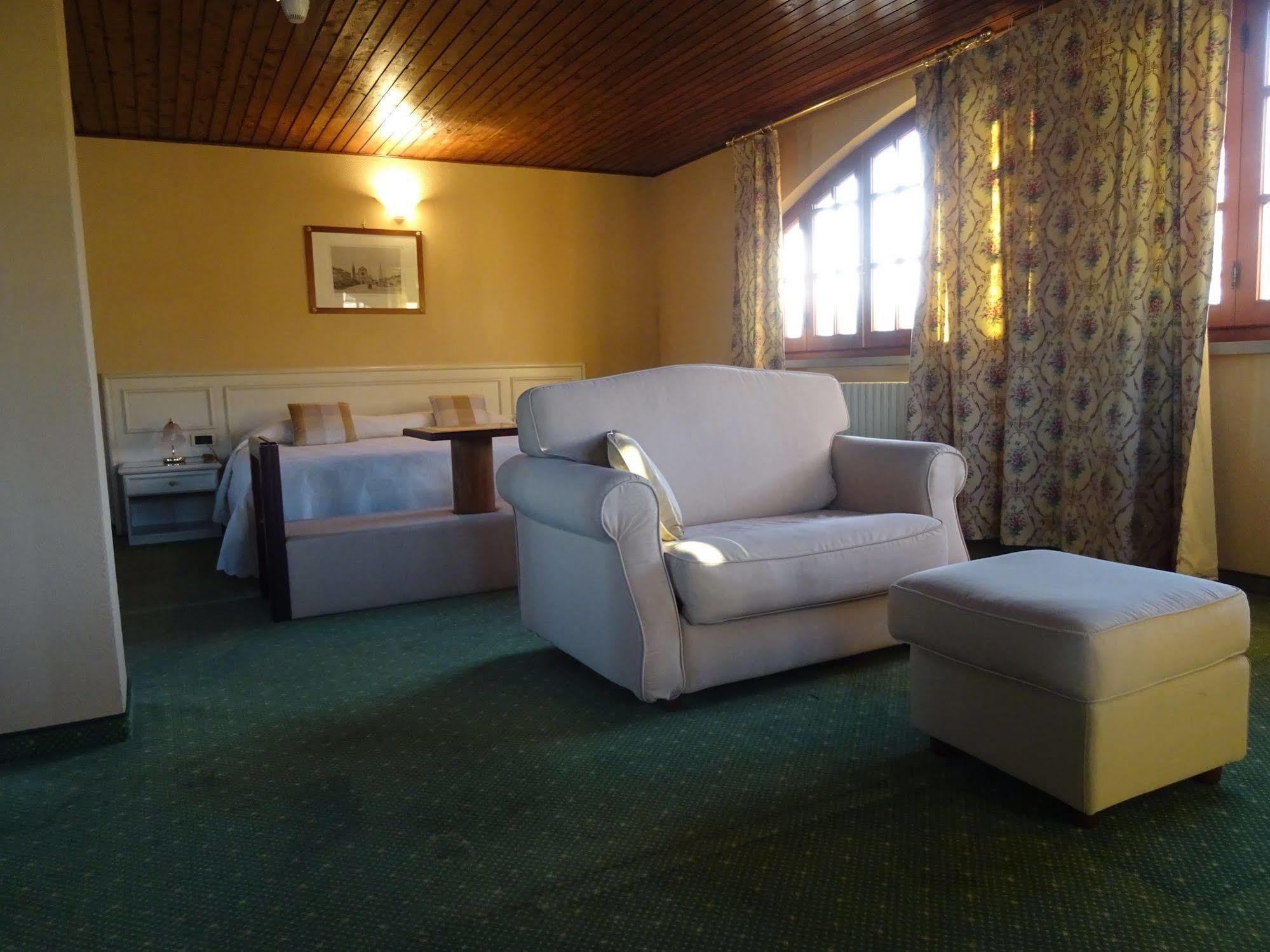 Hotel La Pergola บาร์กา ภายนอก รูปภาพ